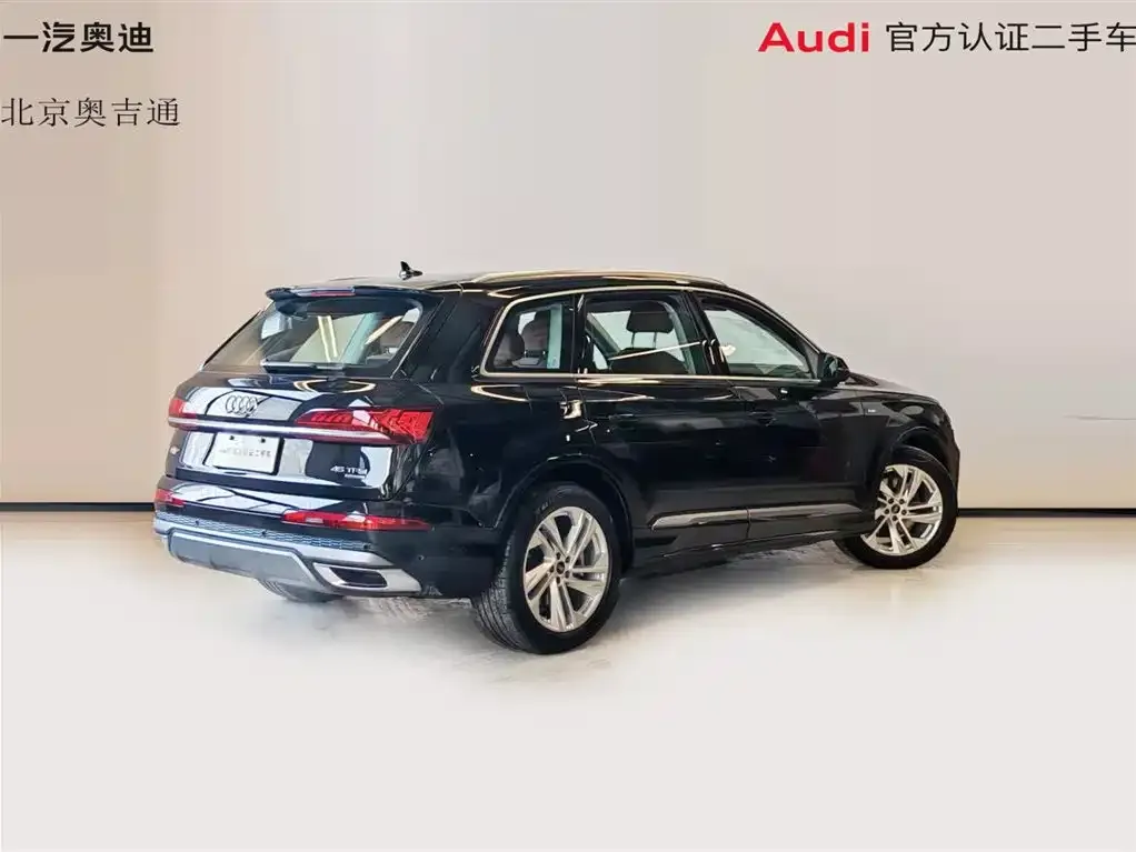 Audi Q7 — фото 3
