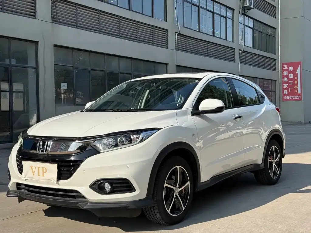Honda Vezel — фото 1