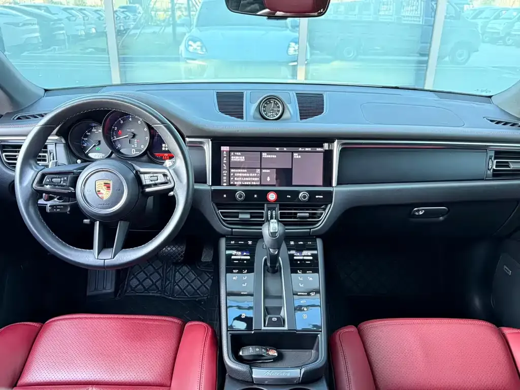 Porsche Macan — фото 9