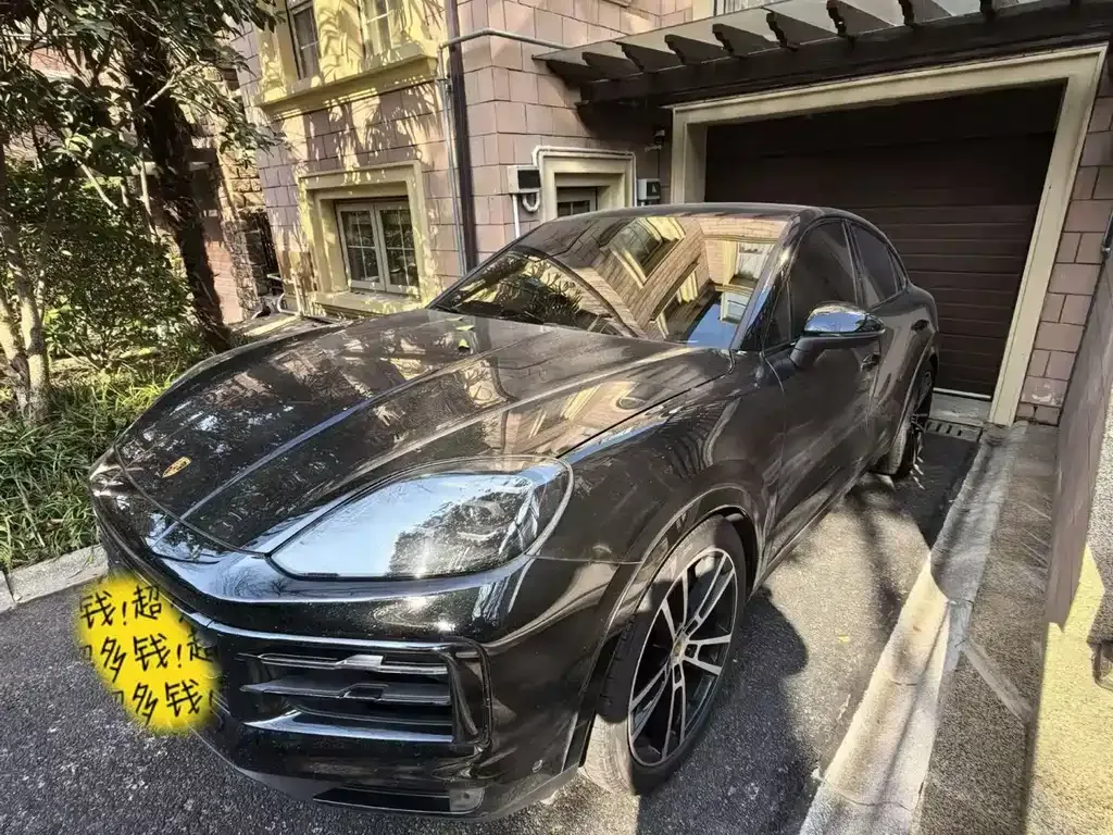 Porsche Cayenne — фото 1