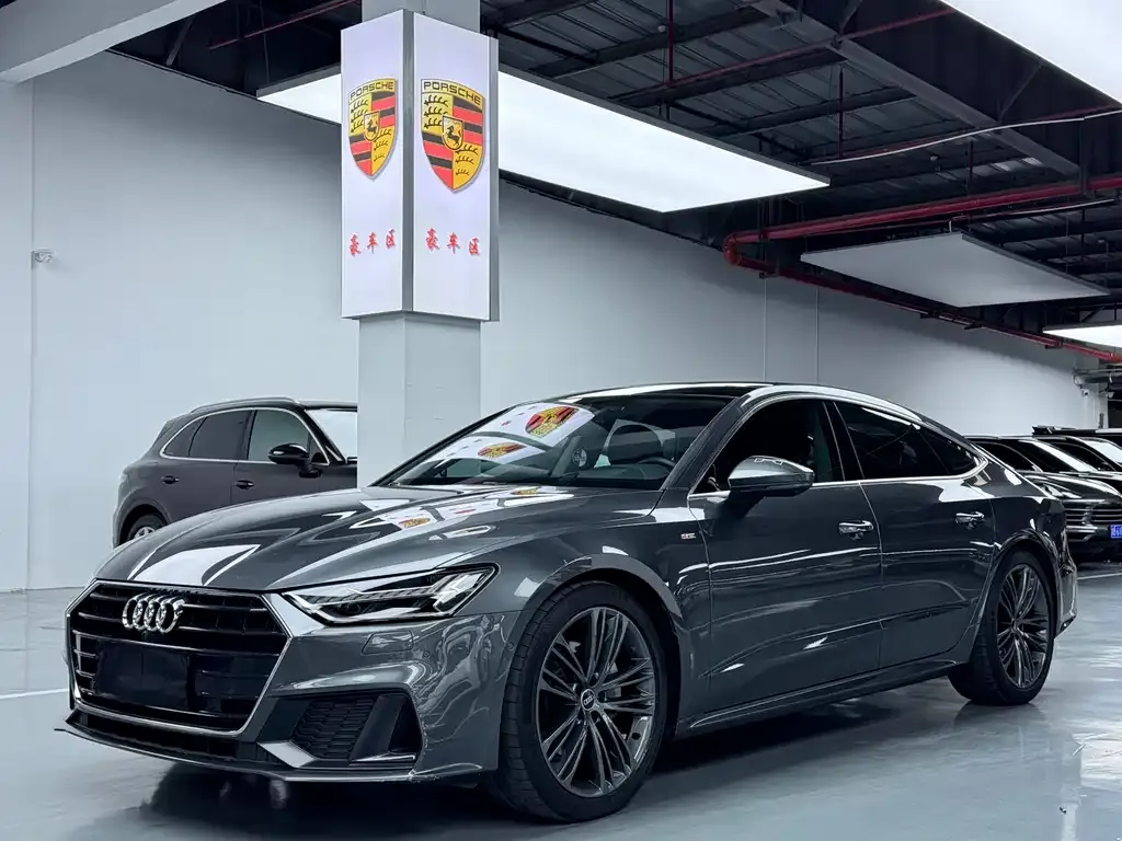 Audi A7 — фото 1