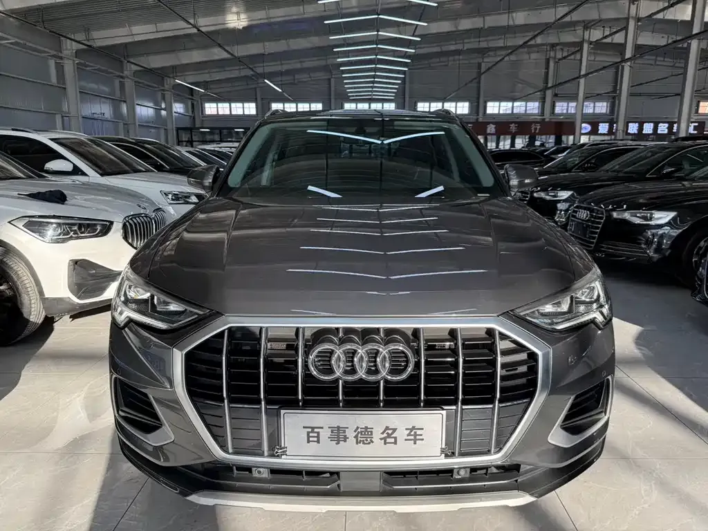 Audi Q3 — фото 3