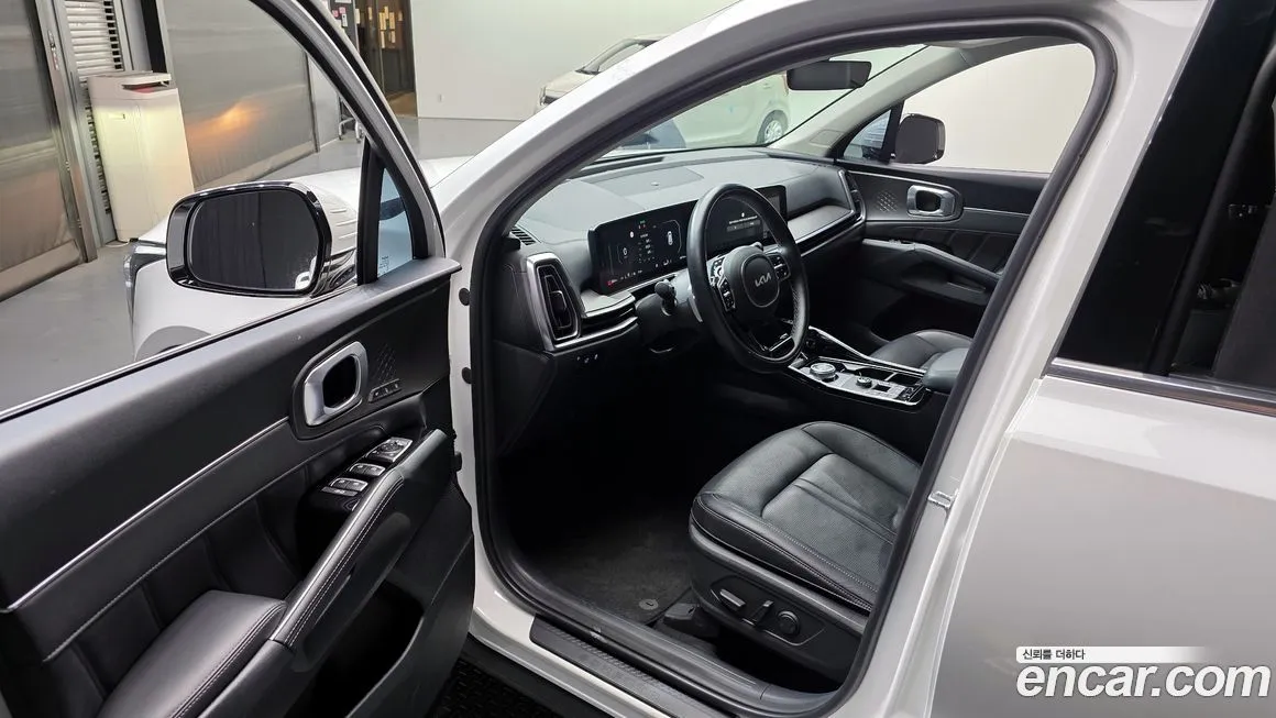 Kia Sorento — фото 9