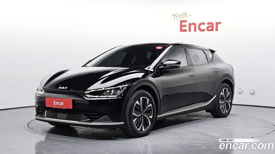 Kia EV6 — фото 1