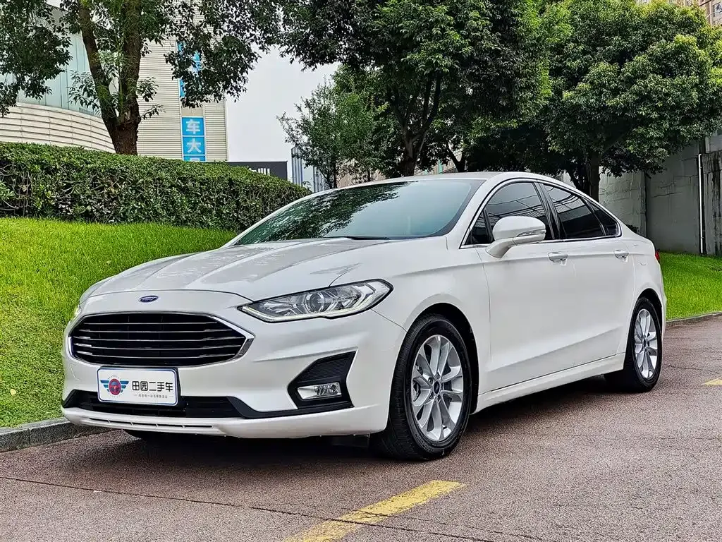 Ford Mondeo — фото 1