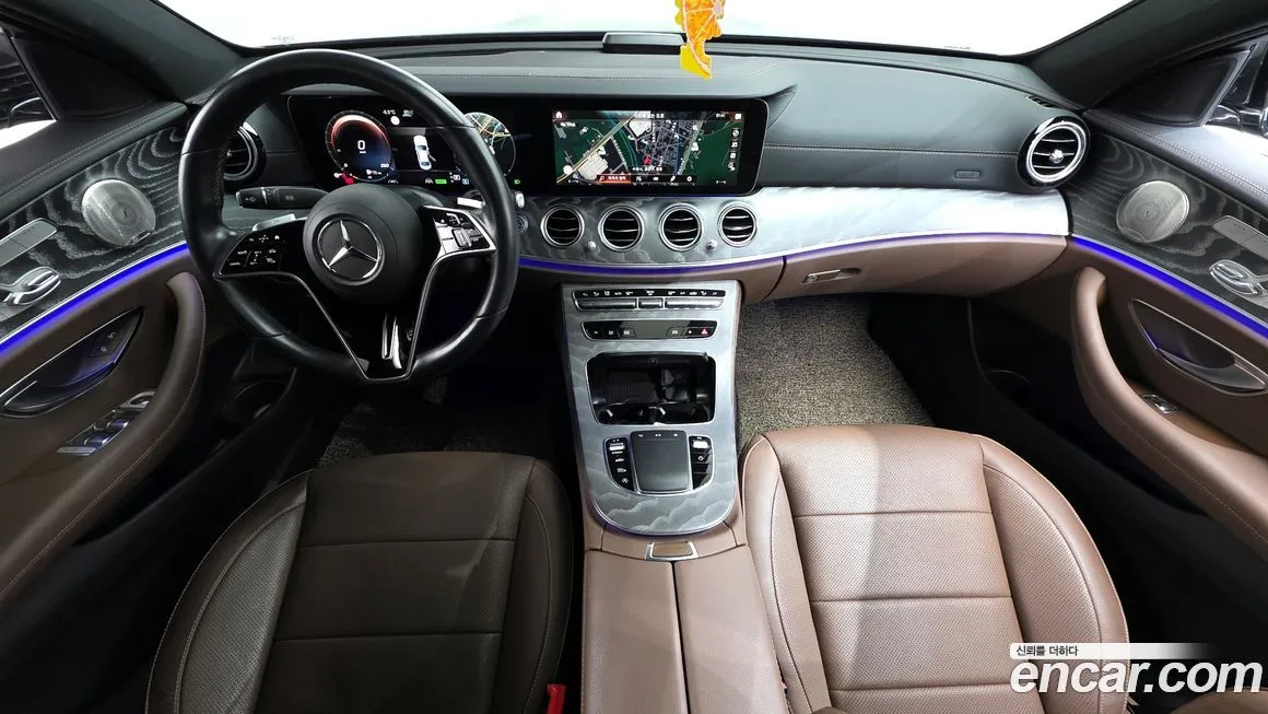 Mercedes-Benz E-Class — фото 10