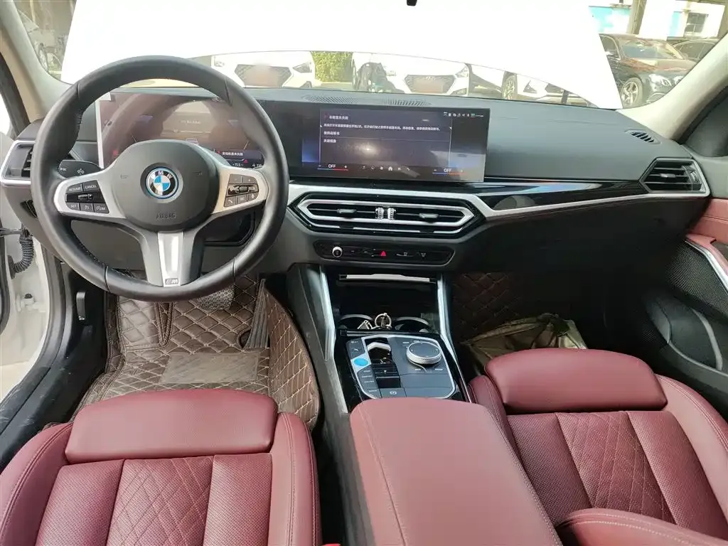 BMW i3 — фото 9