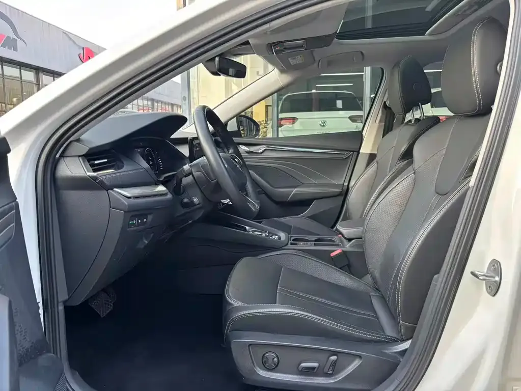 Skoda Octavia — фото 4