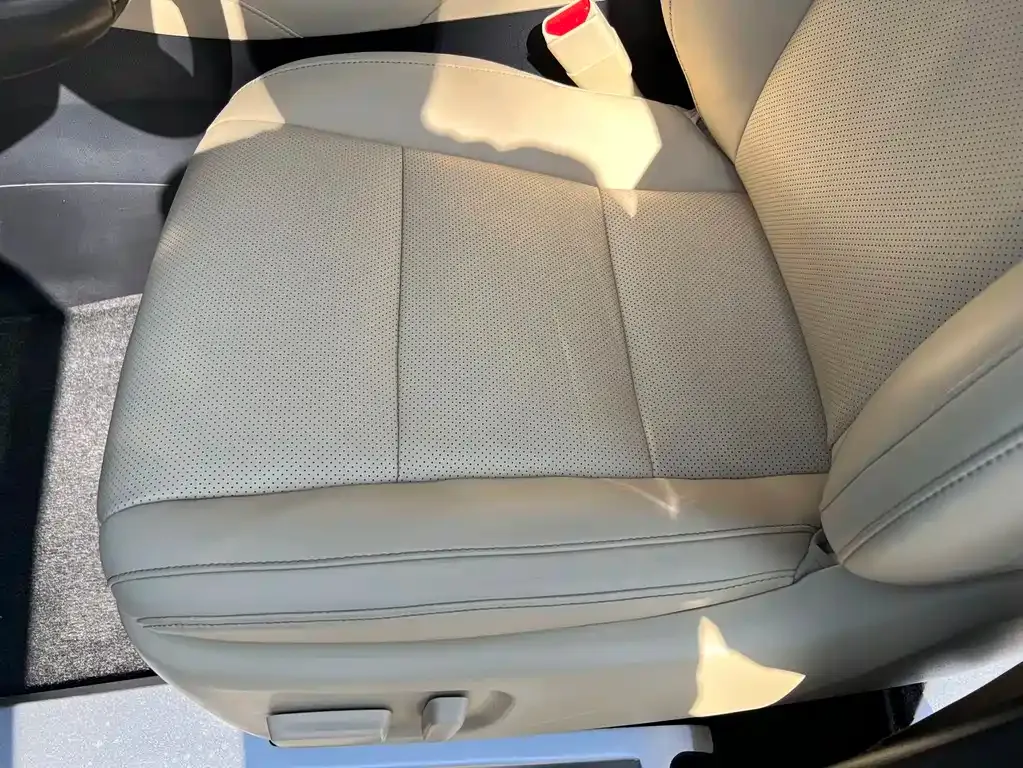 Toyota Alphard — фото 2