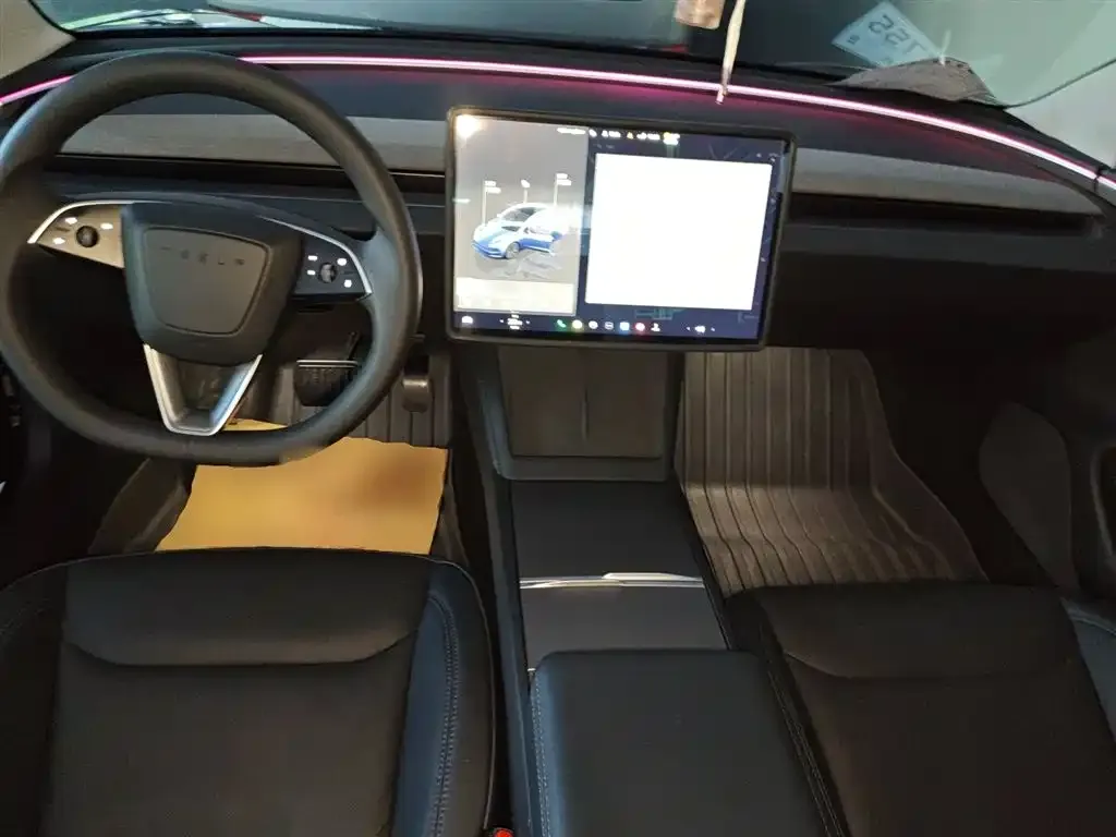 Tesla Model 3 — фото 7