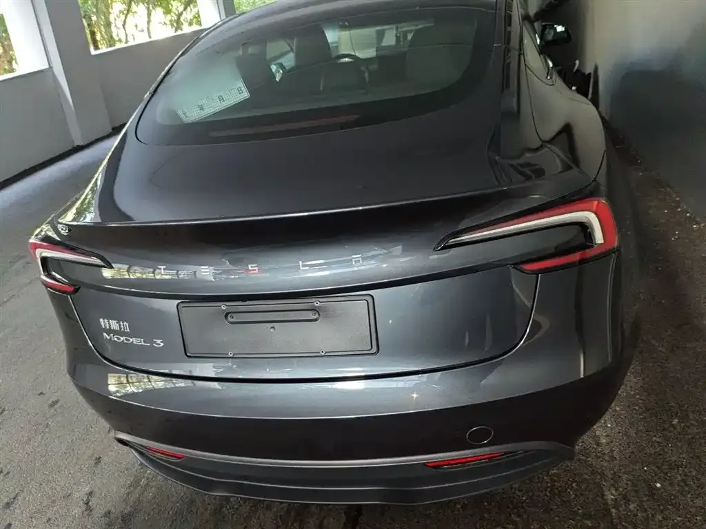 Tesla Model 3 — фото 6