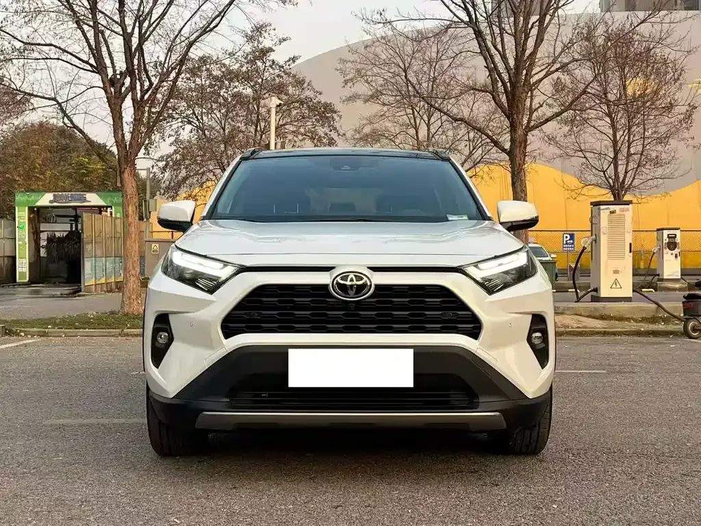 Toyota RAV4 — фото 2