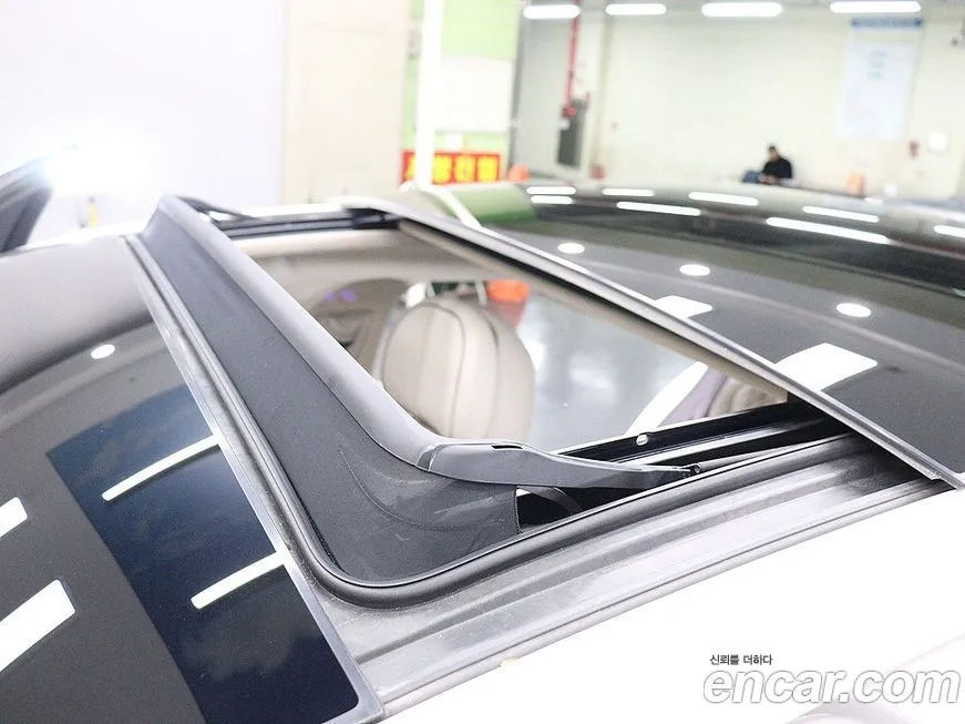 Bentley Flying Spur — фото 5