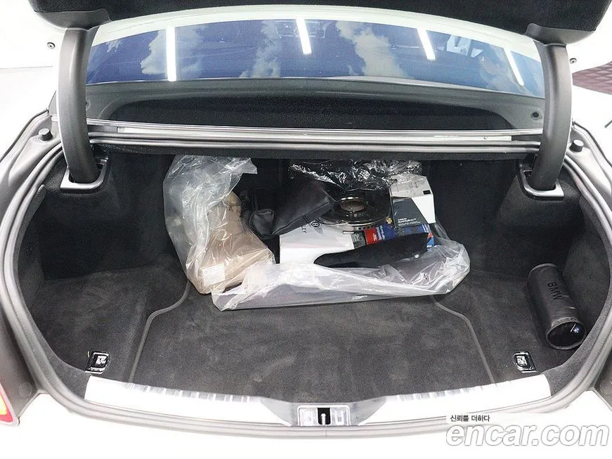 Bentley Flying Spur — фото 6