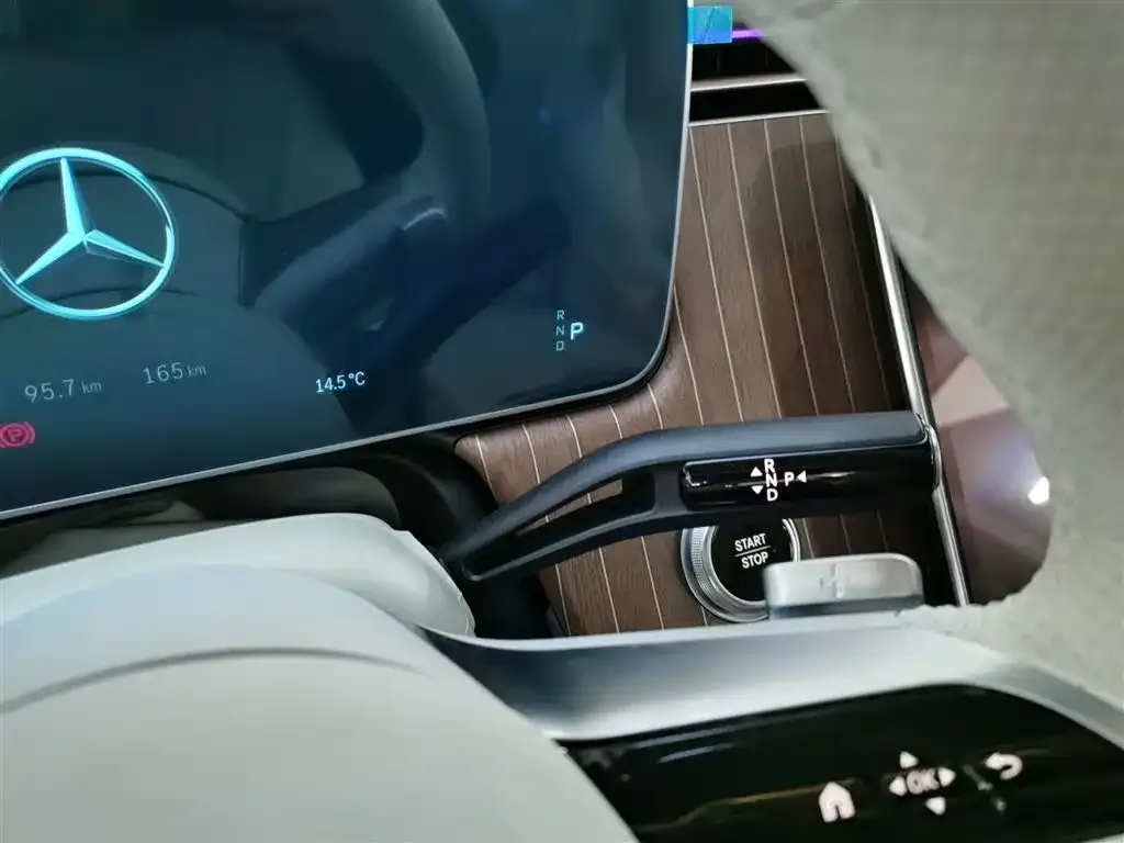 Mercedes-Benz EQE SUV — фото 2