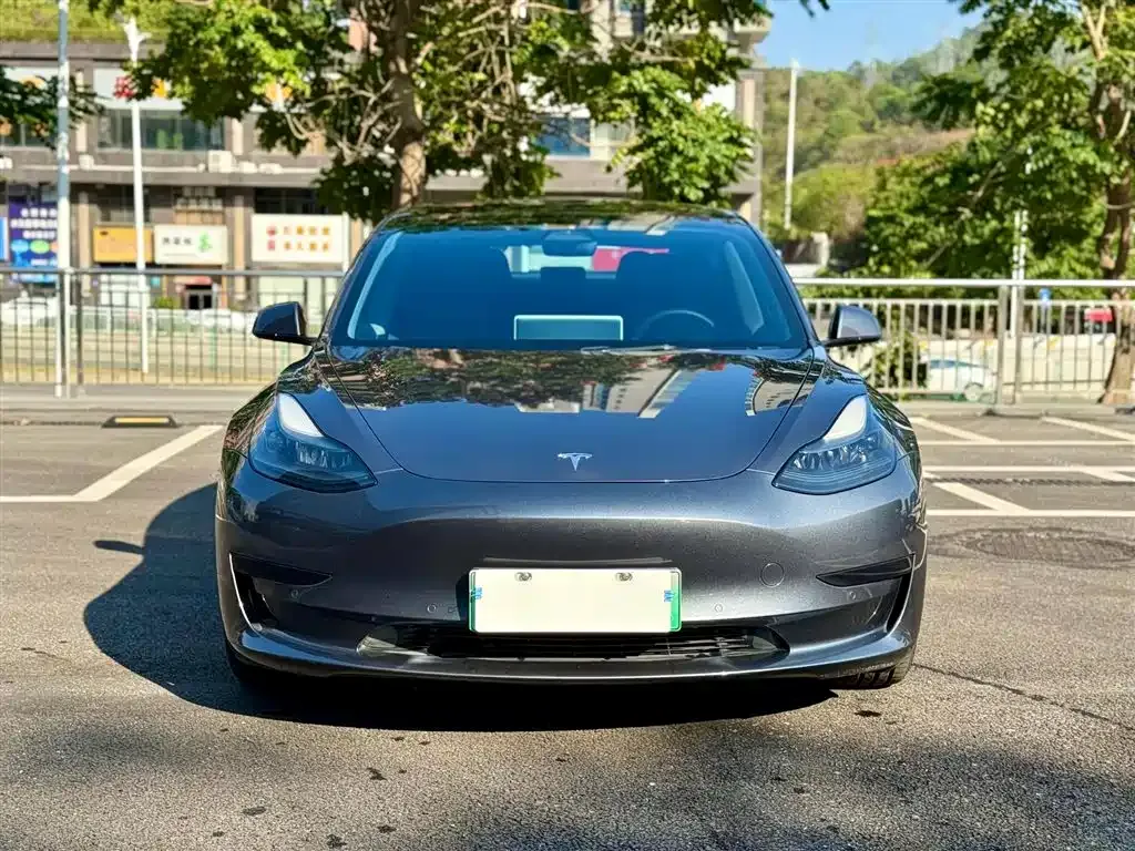 Tesla Model 3 — фото 5
