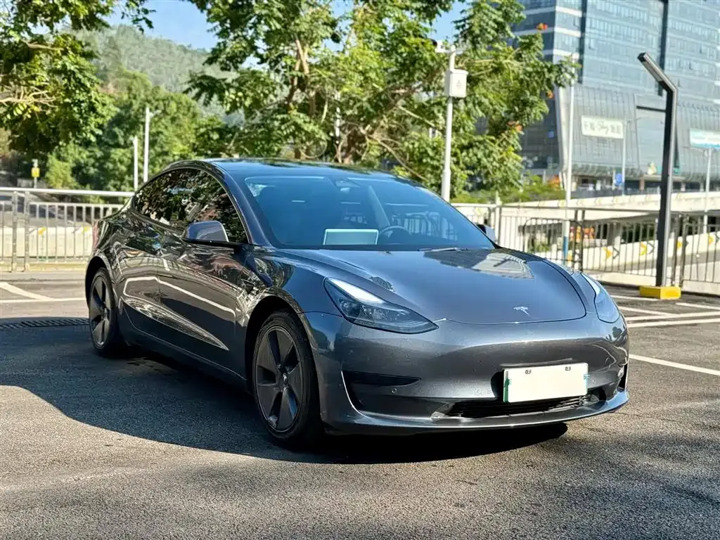 Tesla Model 3 — фото 6