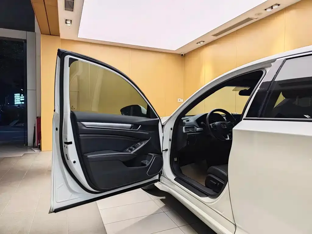 Honda Inspire — фото 4