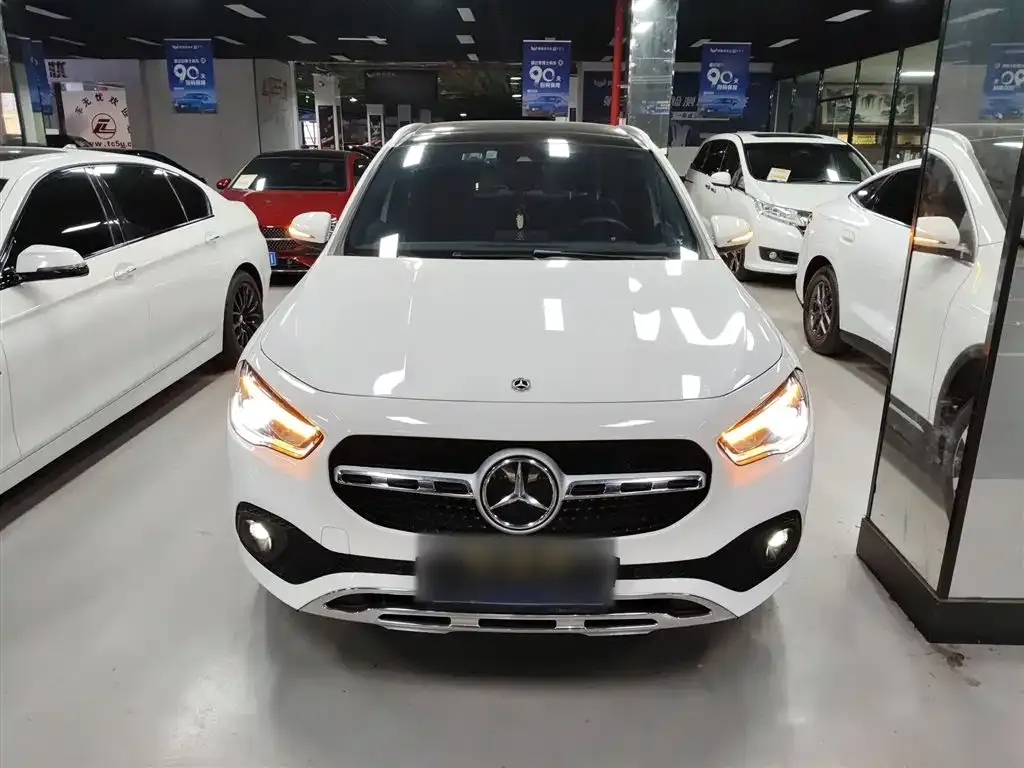 Mercedes-Benz GLA — фото 7