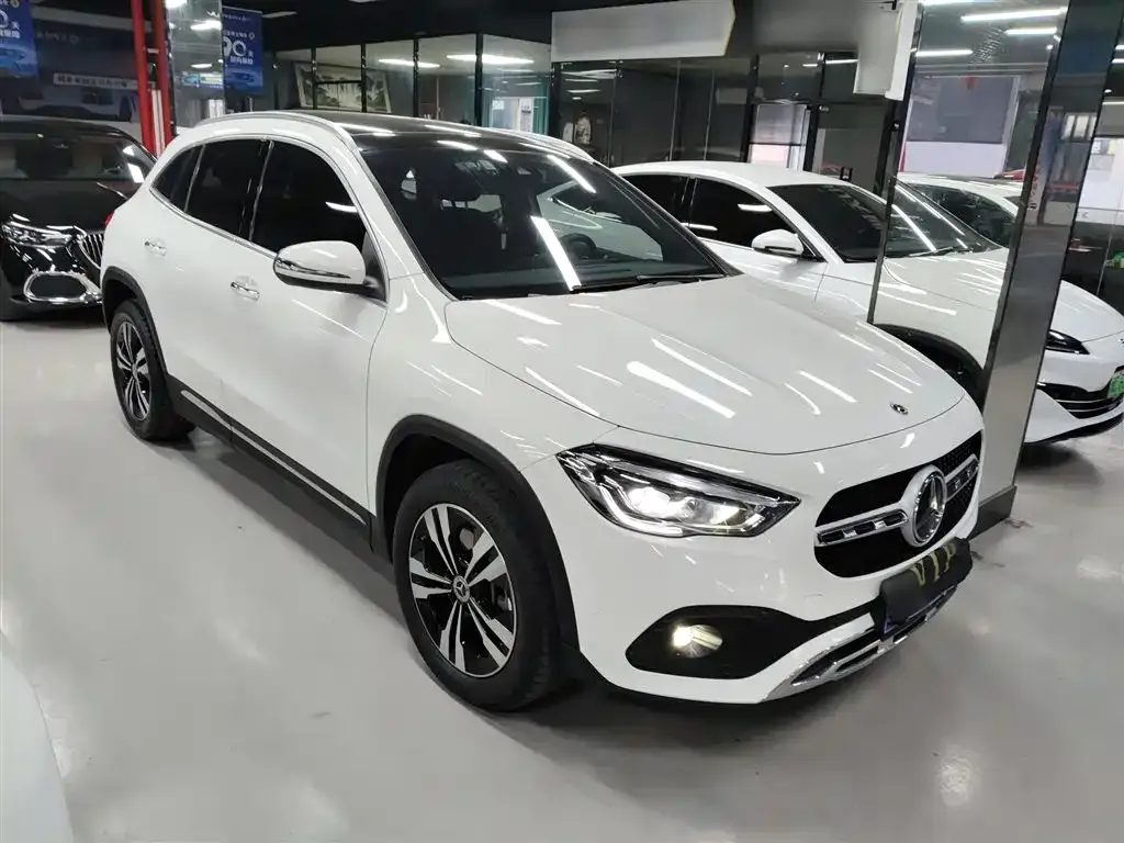 Mercedes-Benz GLA — фото 10