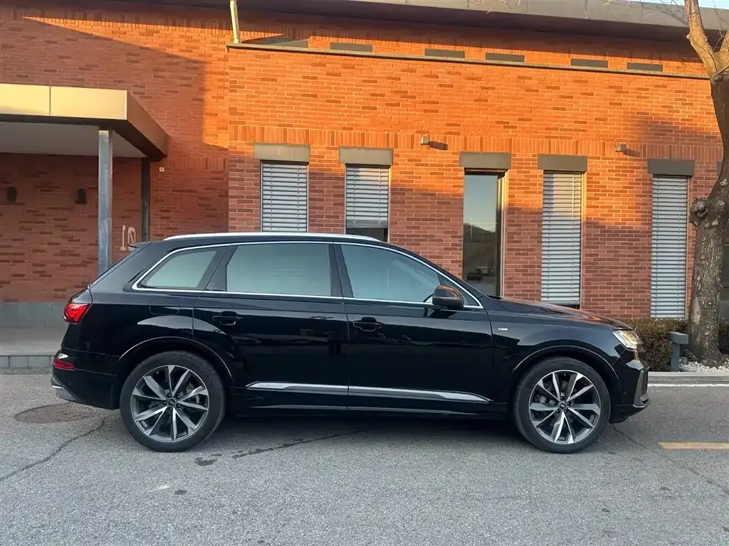 Audi Q7 — фото 4