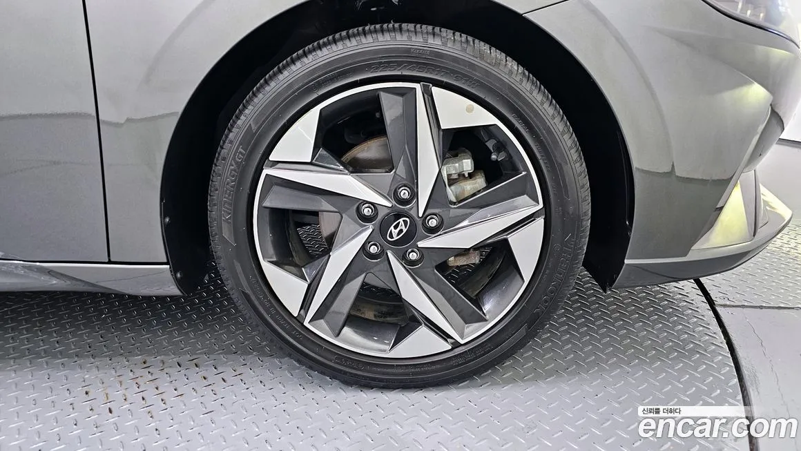 Hyundai AVANTE — фото 5