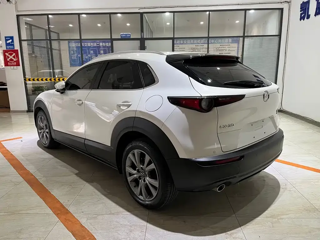 Mazda CX-30 — фото 10