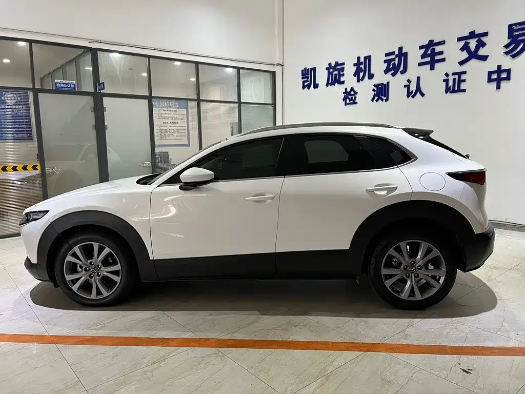 Mazda CX-30 — фото 8