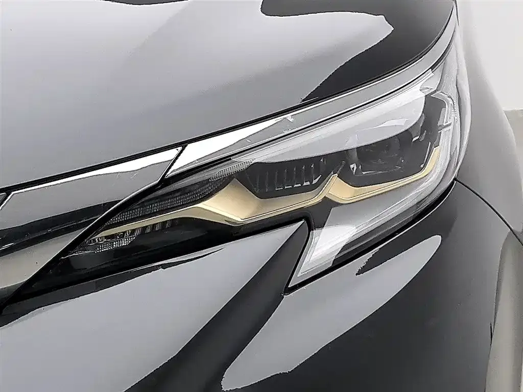 Toyota Granvia — фото 9