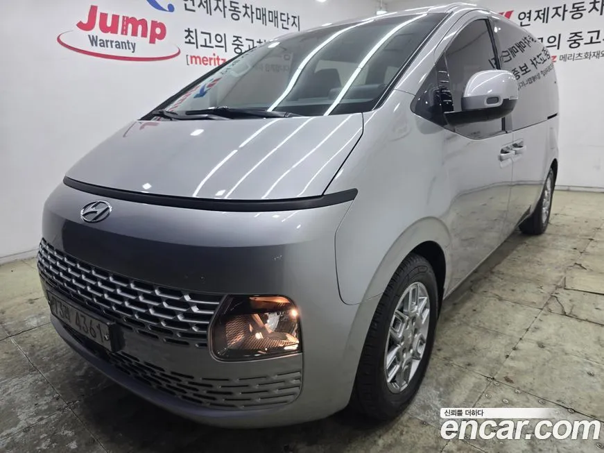 Hyundai Staria — фото 1