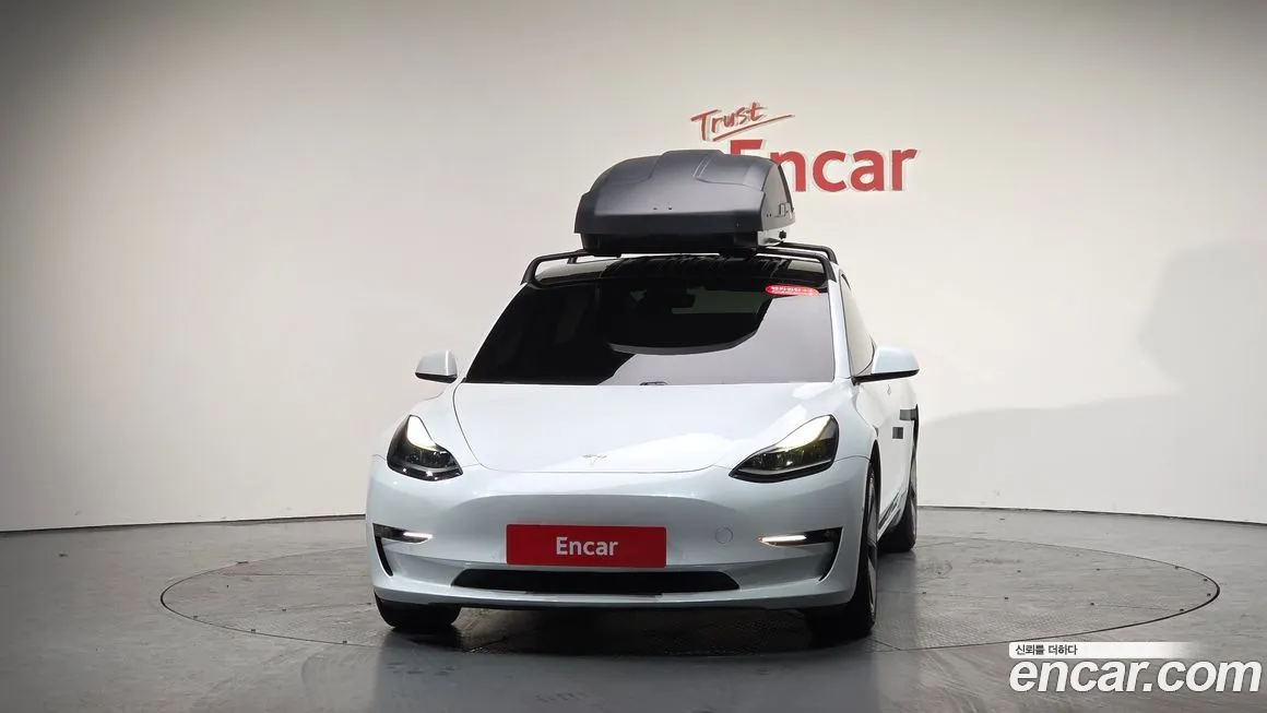 Tesla Model 3 — фото 3