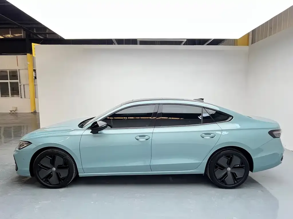 Volkswagen Passat — фото 5