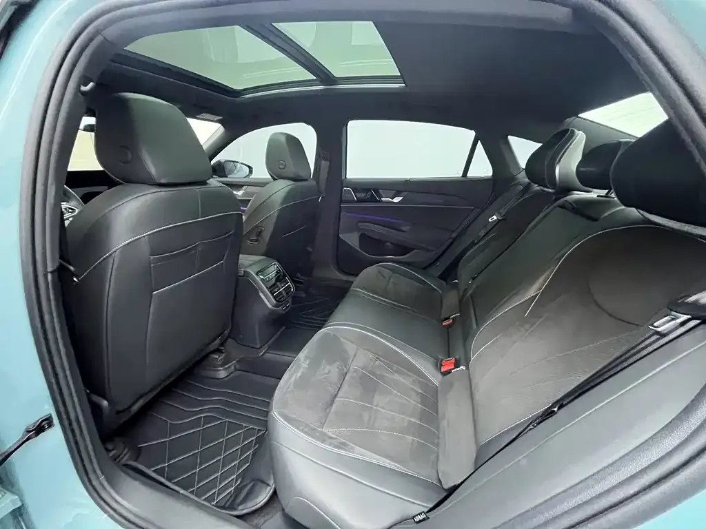 Volkswagen Passat — фото 9