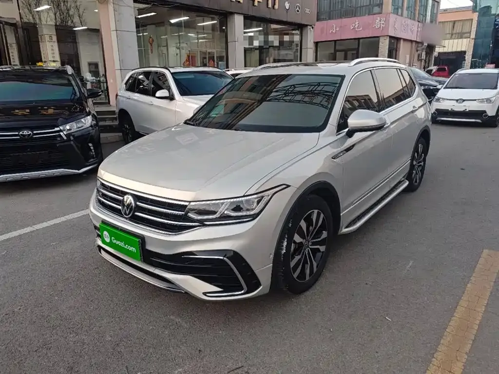 Volkswagen Tiguan L — фото 2