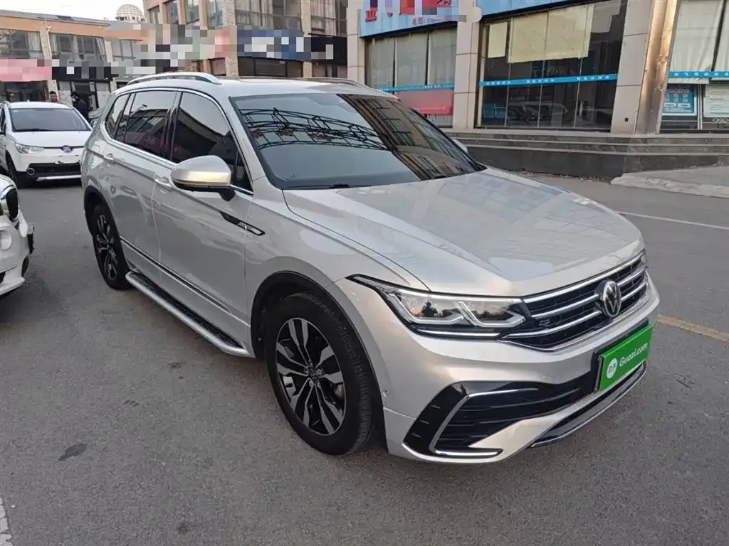 Volkswagen Tiguan L — фото 3