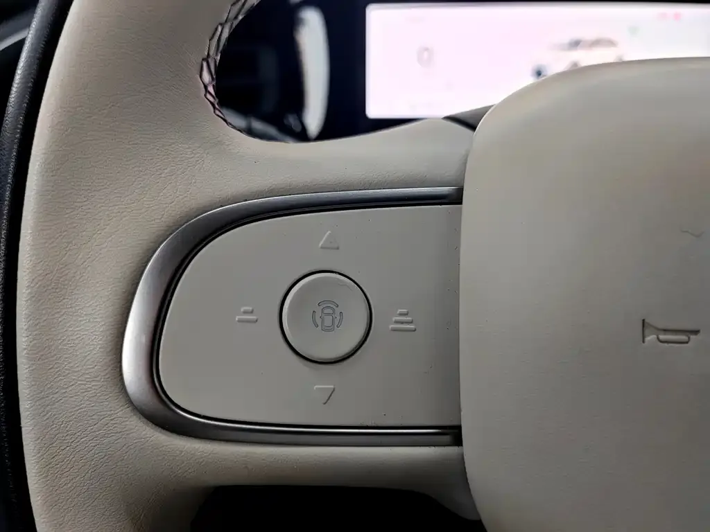 Geely Starburst — фото 4