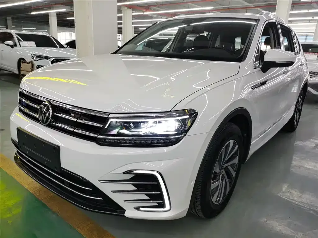Volkswagen Tiguan L New Energy — фото 1