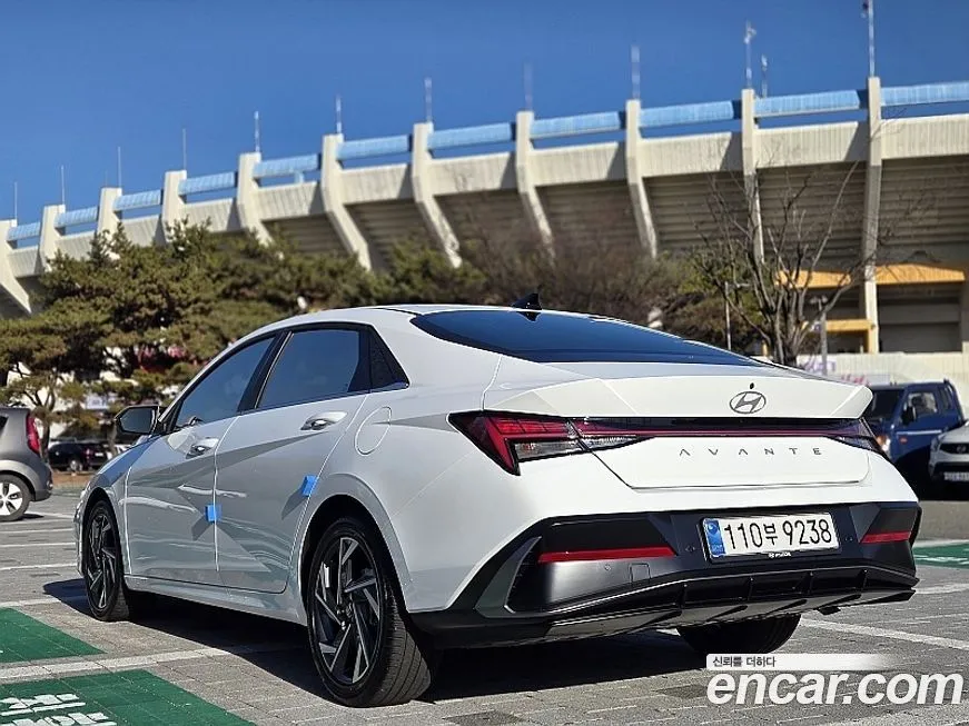 Hyundai AVANTE — фото 3