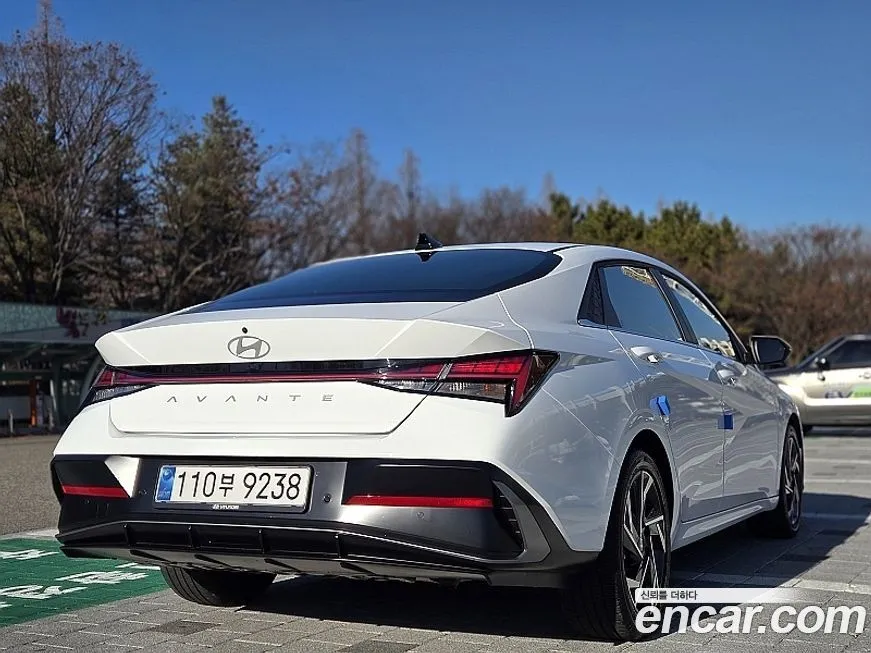 Hyundai AVANTE — фото 4