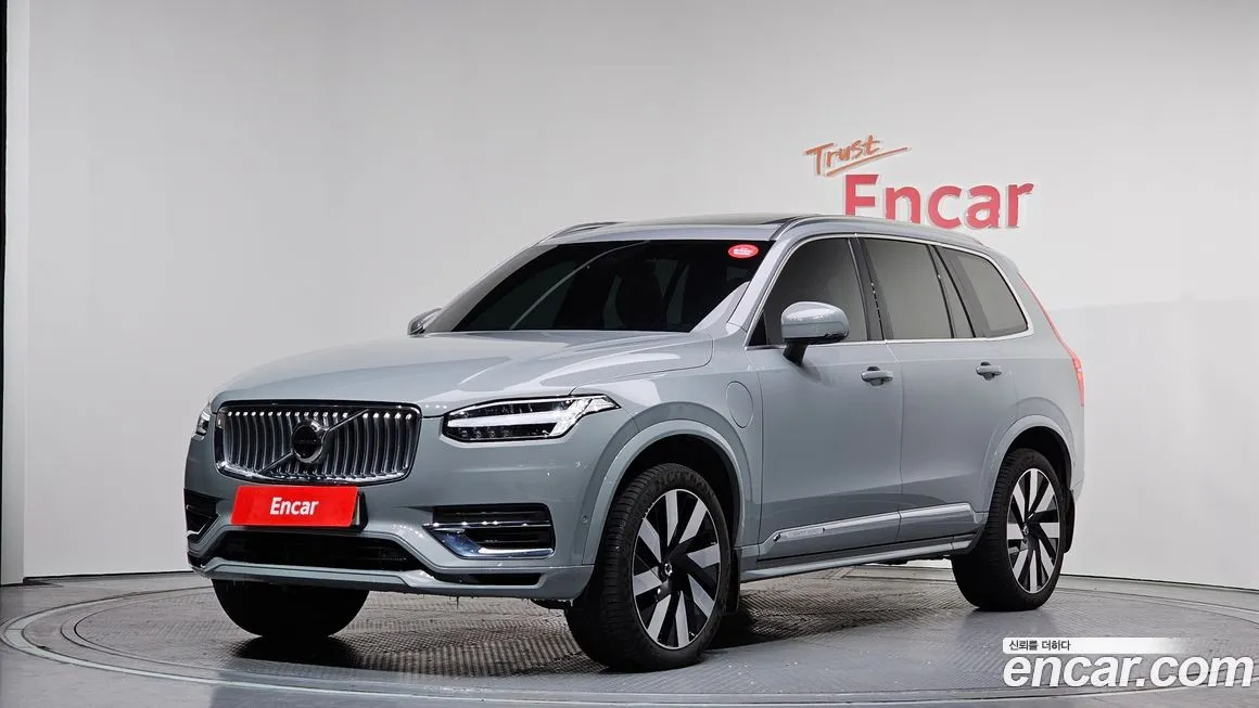 Volvo XC90 — фото 1