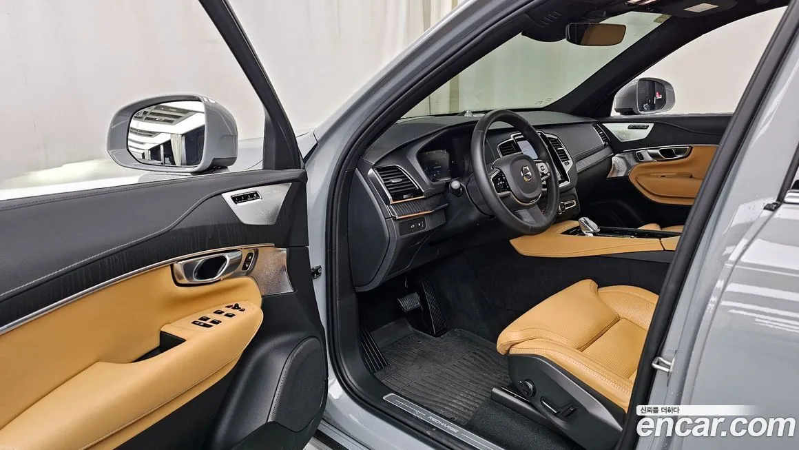 Volvo XC90 — фото 10