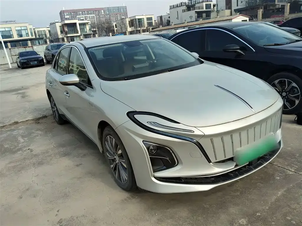 Hongqi E-QM5 — фото 3