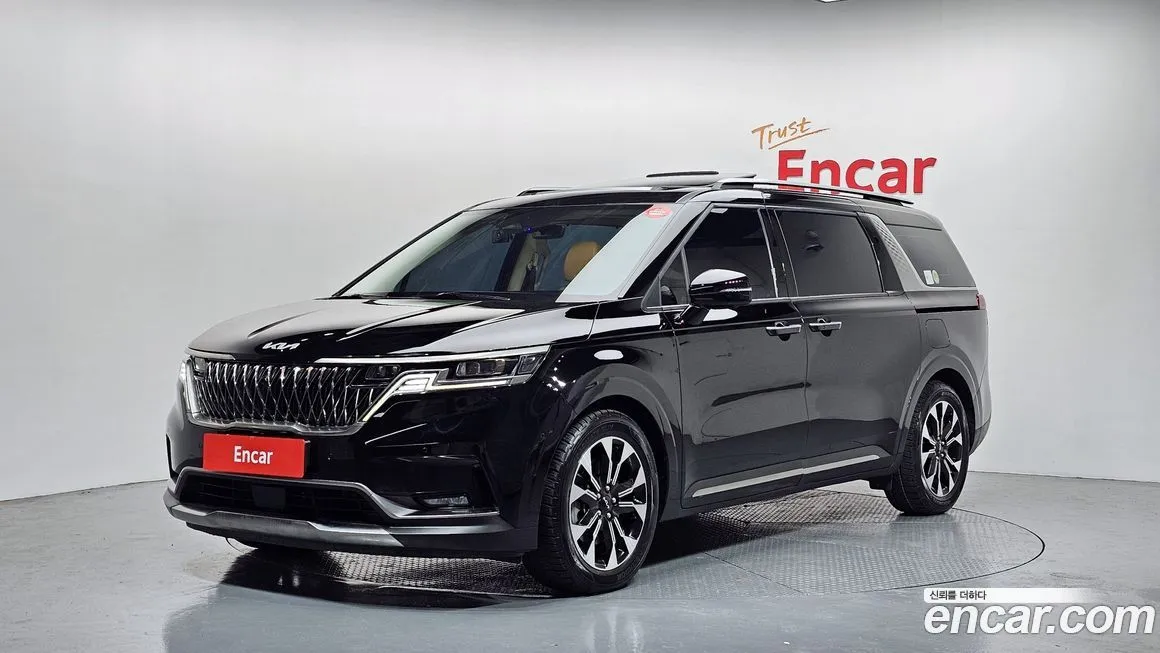 Kia Carnival — фото 1