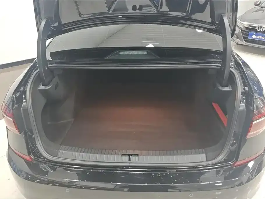 Volkswagen Passat — фото 3