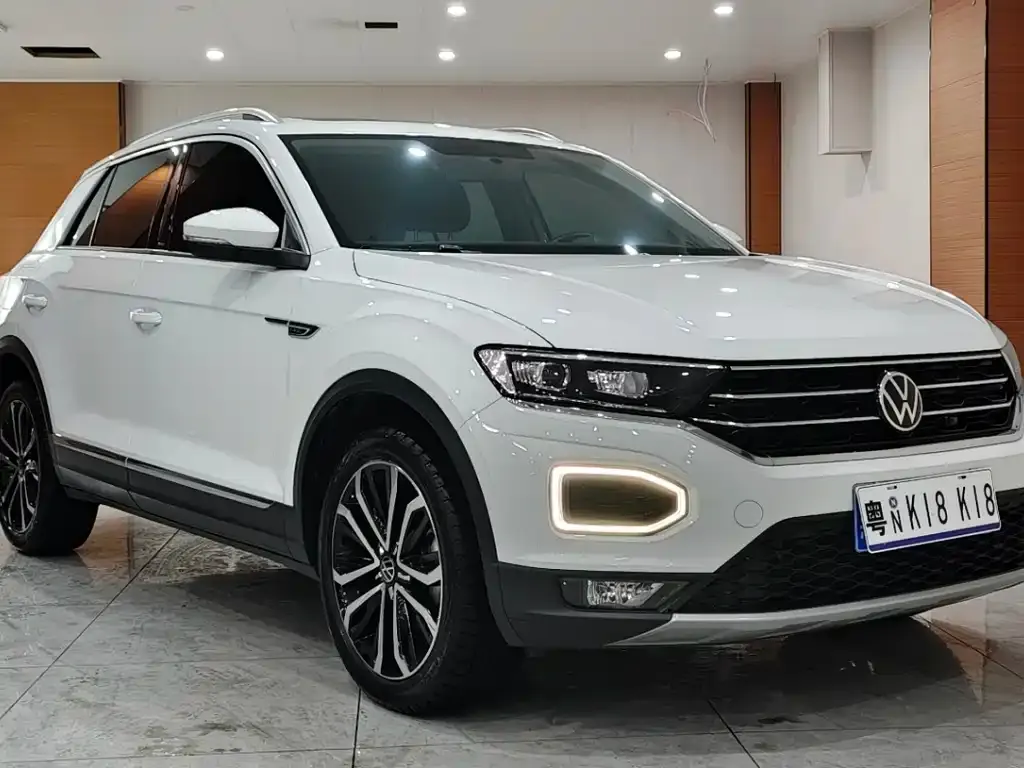 Volkswagen T-Roc — фото 6