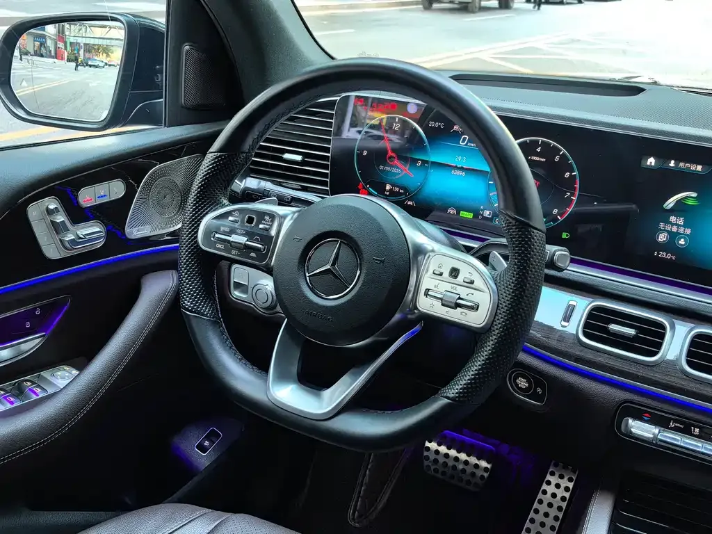 Mercedes-Benz GLS — фото 9