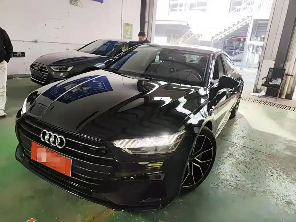 Audi A7 — фото 1