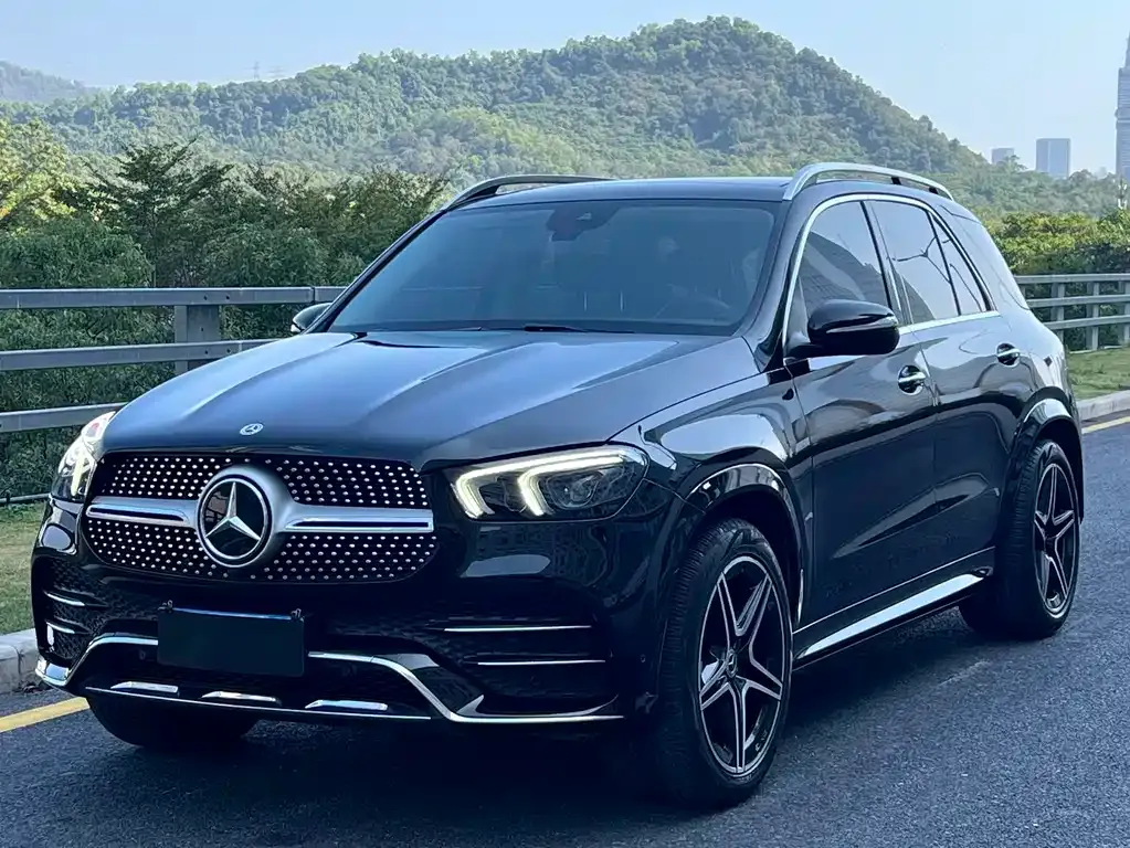 Mercedes-Benz GLE — фото 1