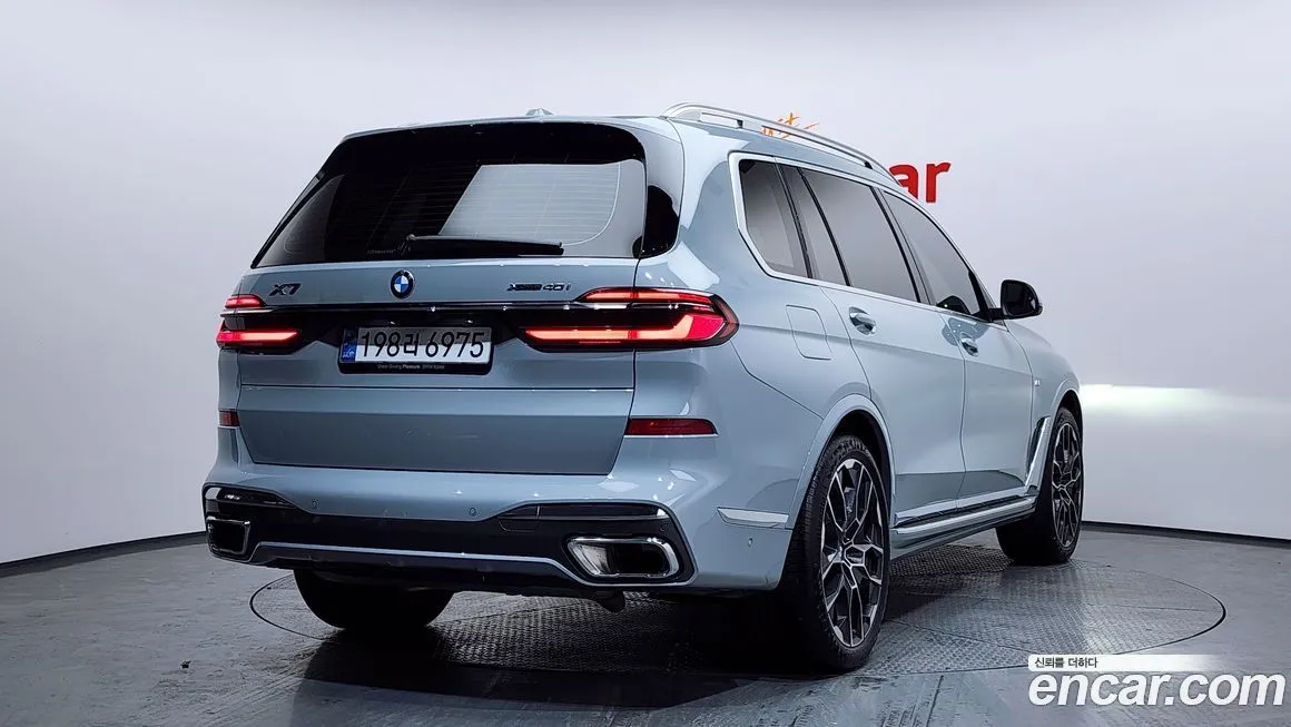 BMW X7 — фото 2