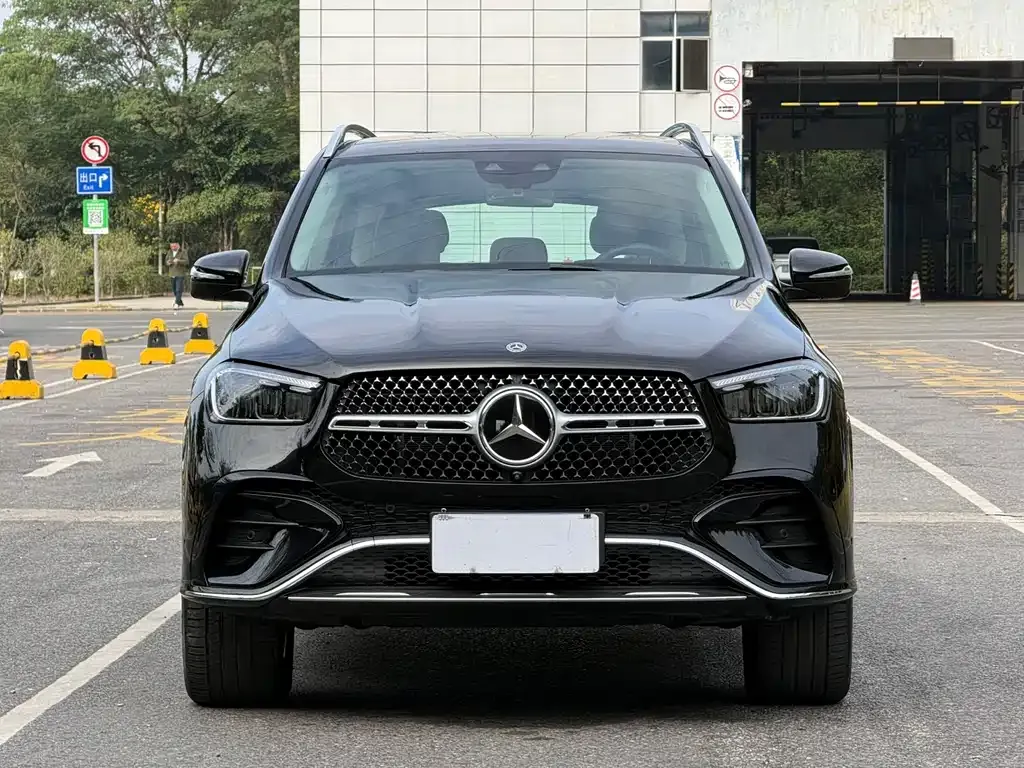 Mercedes-Benz GLE — фото 1